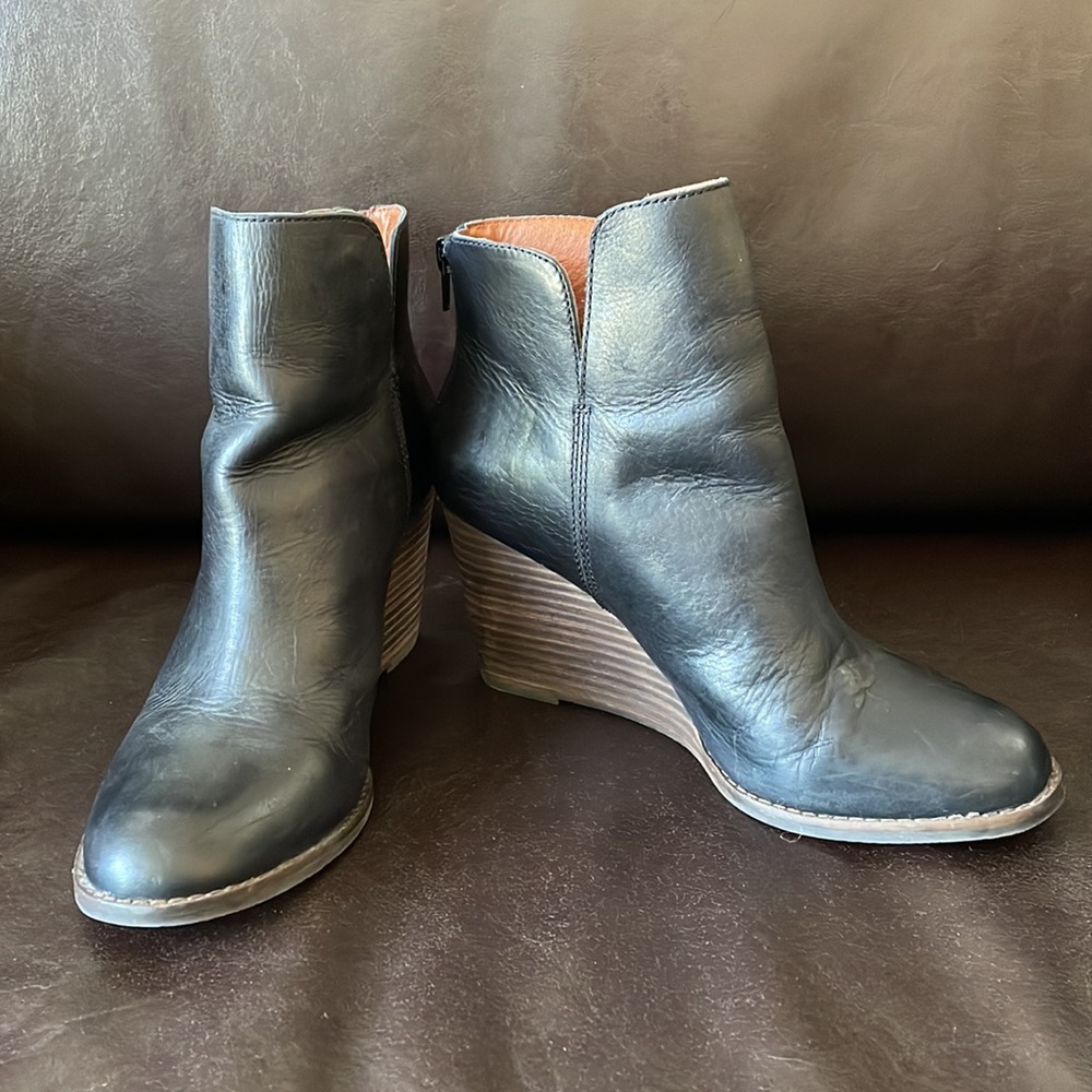Lucky Brand Black Ankle Boots - Picture 5 of 9